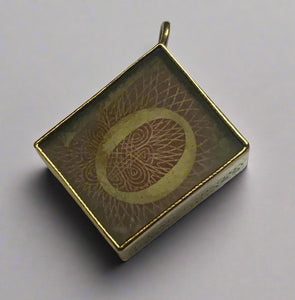 Gold,Charm, Ten Shilling  9ct, Cube, Capsule, 10 Shilling, Antique, Vintage, 11.65mm x 13.69mm, In Emergency Break Glass