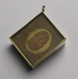 Gold,Charm, Ten Shilling  9ct, Cube, Capsule, 10 Shilling, Antique, Vintage, 11.65mm x 13.69mm, In Emergency Break Glass